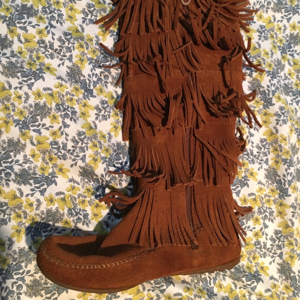 Original Minnetonka leather strip boots size 6